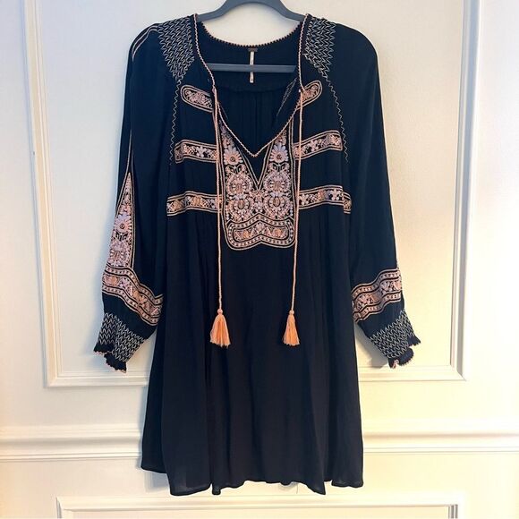 Free People Wind Willow Long Sleeve Peasant Style VNeck Mini Dress Navy Pink XS - Picture 7 of 14